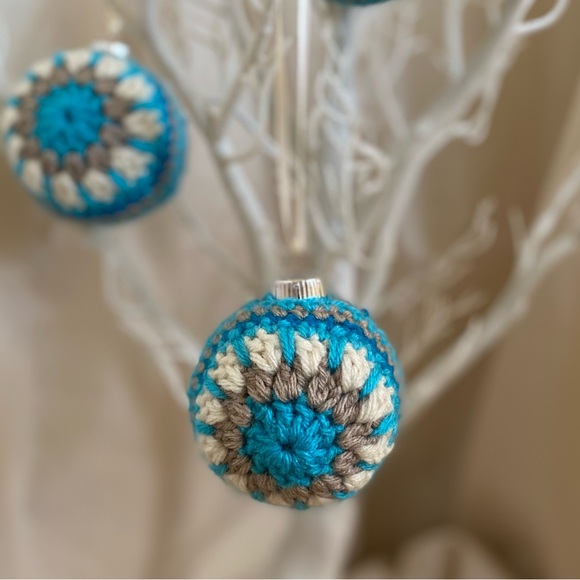 3 Handmade crocheted Christmas ornaments - Picture 1 of 3